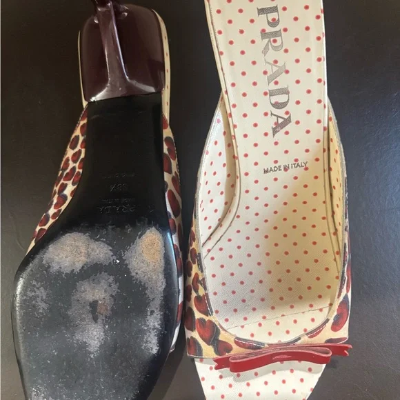 Vintage Prada Women's Red and Brown heart Print Shoes - Picture 3 of 5
